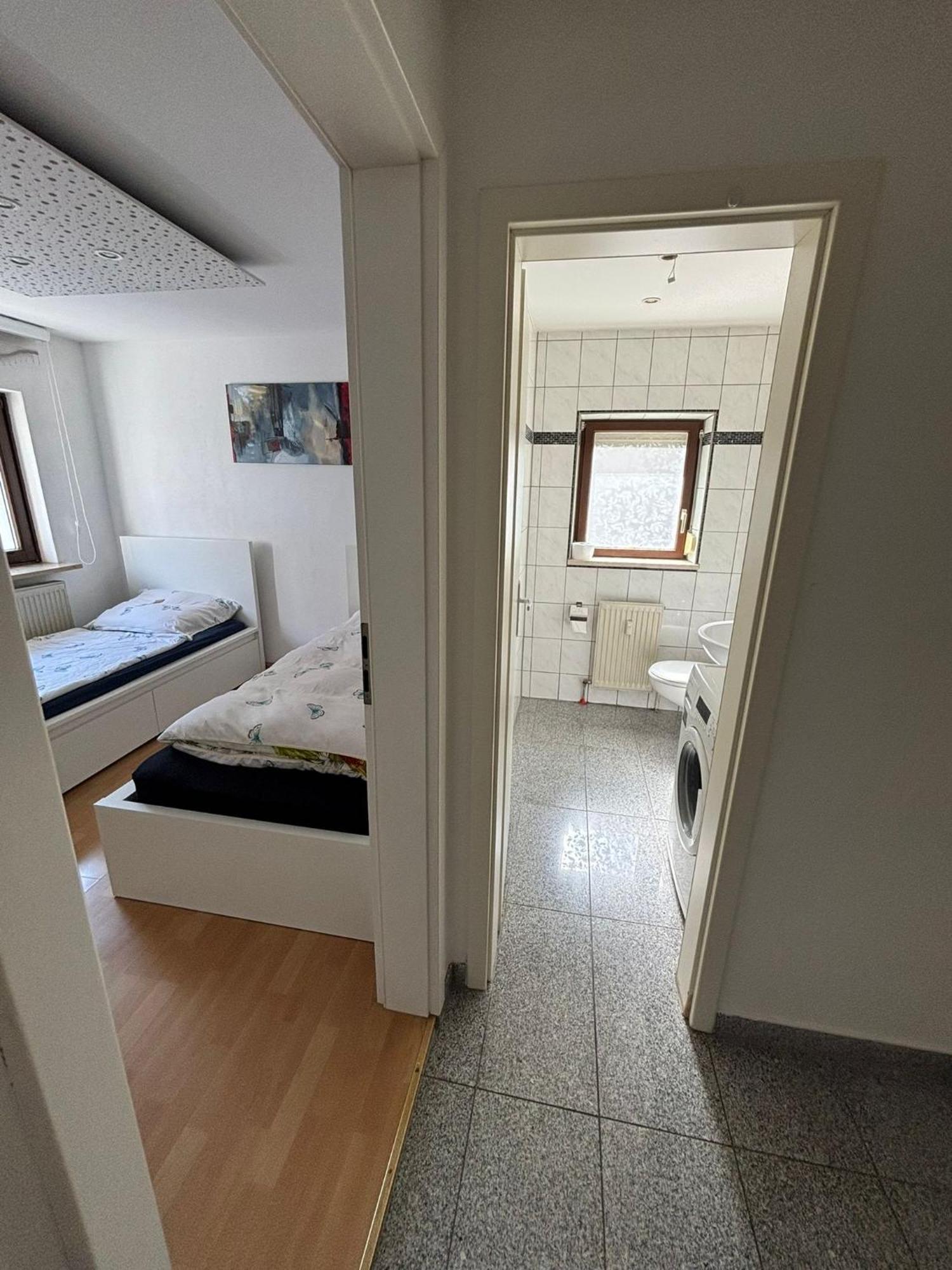 Erdgeschosswohnung Neben Schloss Blutenburg Mit Privatem Garten ميونيخ المظهر الخارجي الصورة